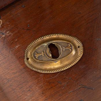 Corner cabinet, Karl Johan, first half of the 19th century.