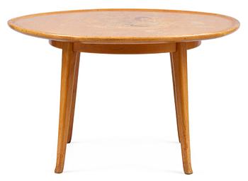 32. Rut Bryk, A TABLE.