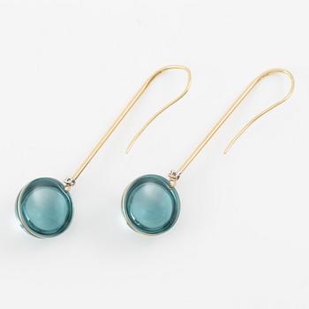 Earrings, 18K gold with blue quartz and brilliant-cut diamonds.