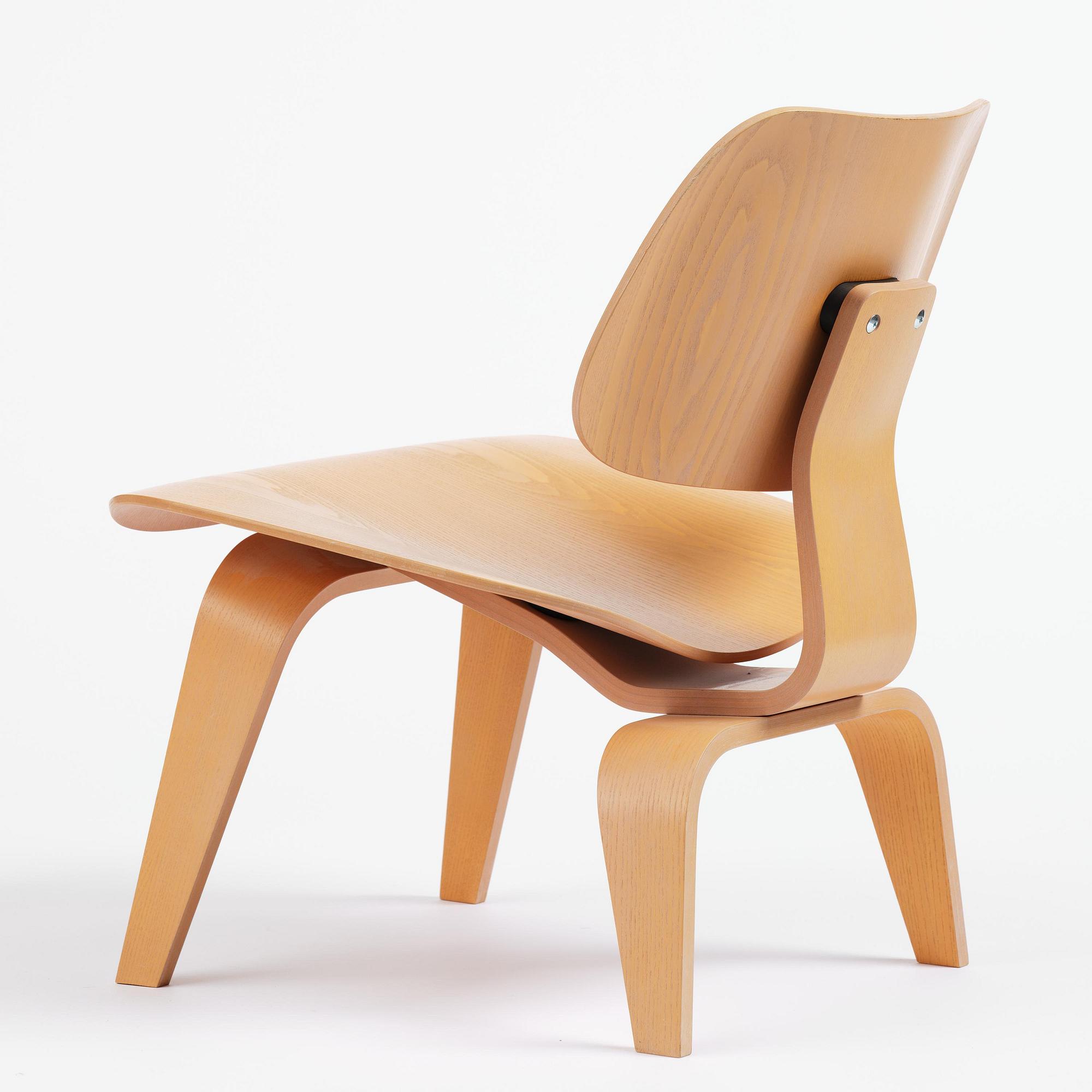 Charles & Ray Eames, a "Plywood Group LCW" easy chair, Vitra, 2015.