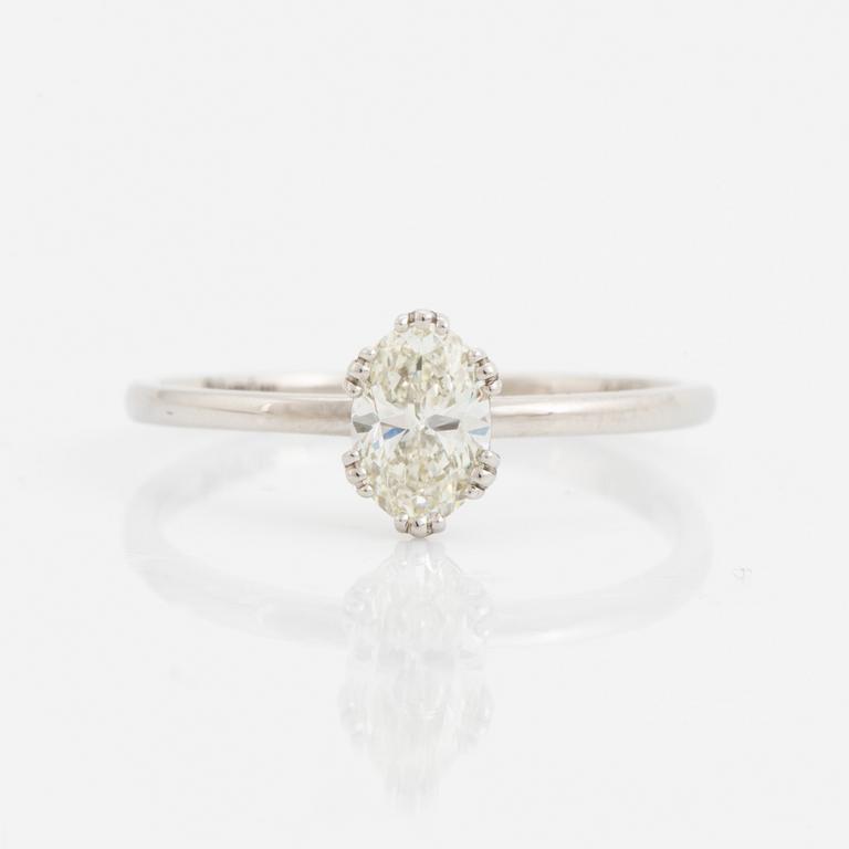 Oval cut diamond ring.