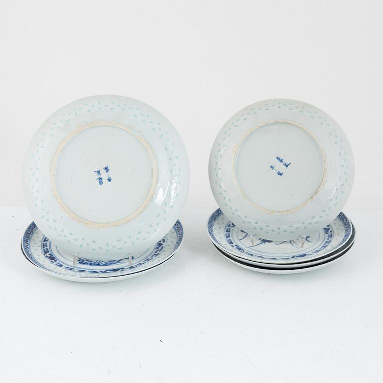 A set of seven Chinese blue and white plates, late Qing dynasty/around 1900.