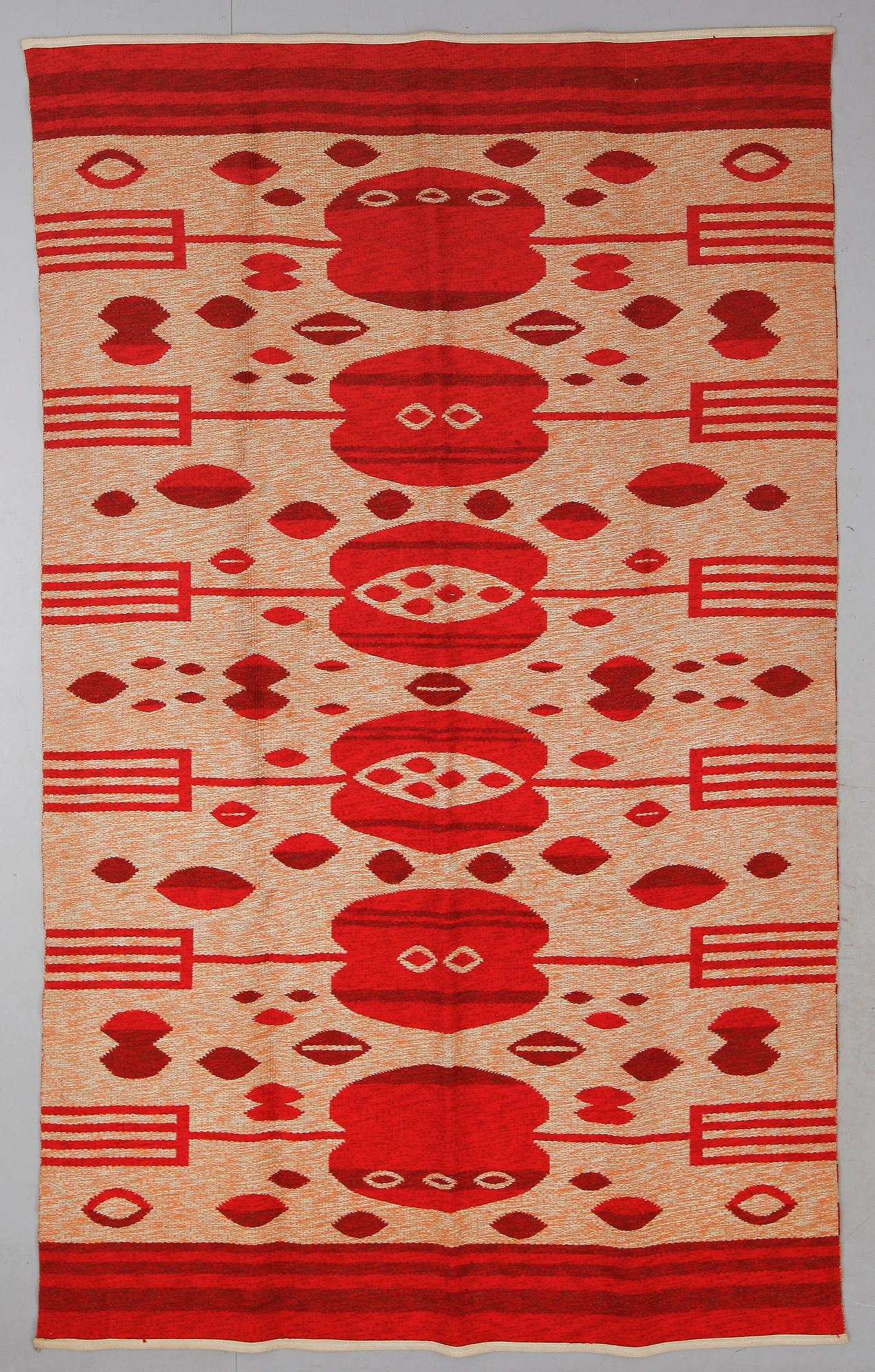 MATTA, dubbelvävd. Ca 290 x 180 cm.