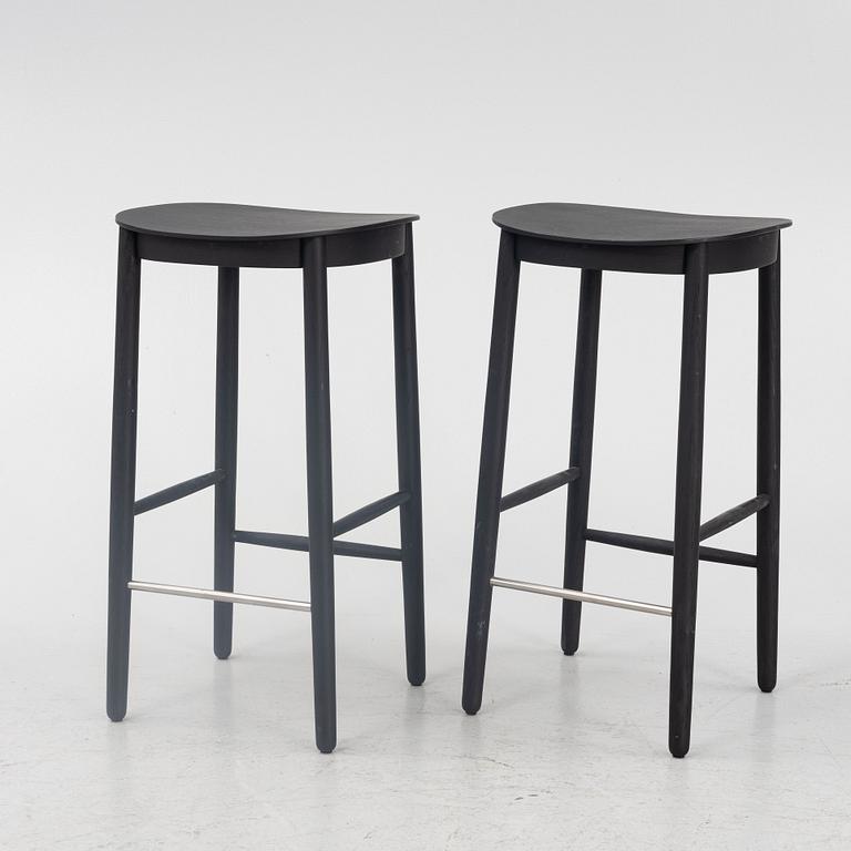 Note Design Studio, stools, a pair, "Figurine", Fogia.