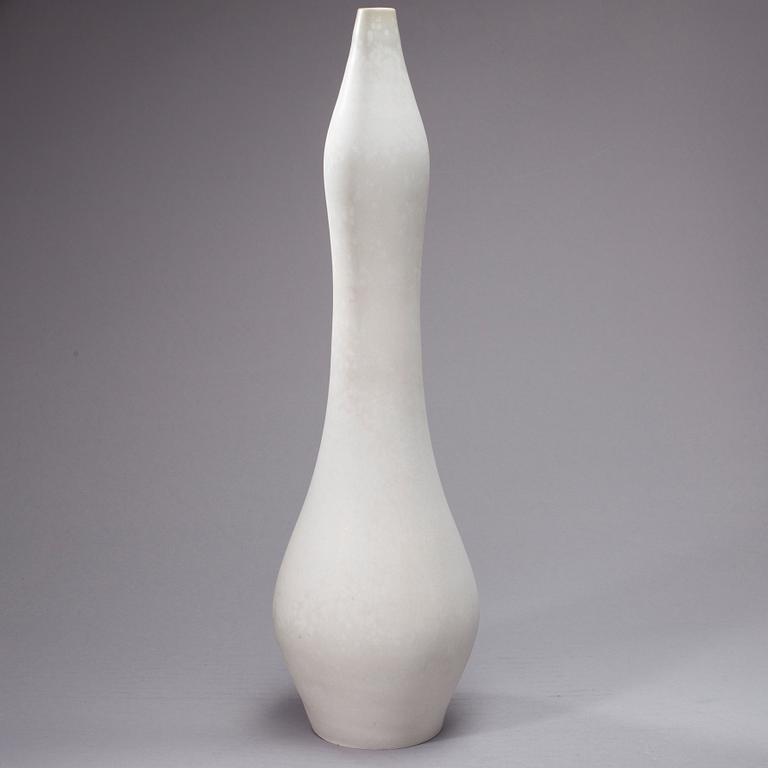 Toini Muona, KERAMIKVAS.