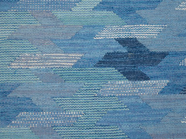 MATTA. "Blåarp". Gobelängteknik. 588,5 x 214,5 cm. Signerad AB MMF BN.