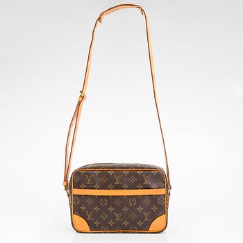 Louis Vuitton, a Monogram 'Trocadero 27' Bag.