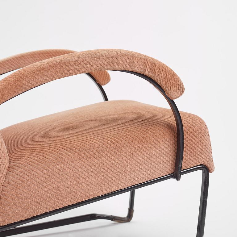 Arthur Lindqvist, a rare pair of armchairs model "D", Lindqvists Smidesfabrik, Grythyttan, 1930s.