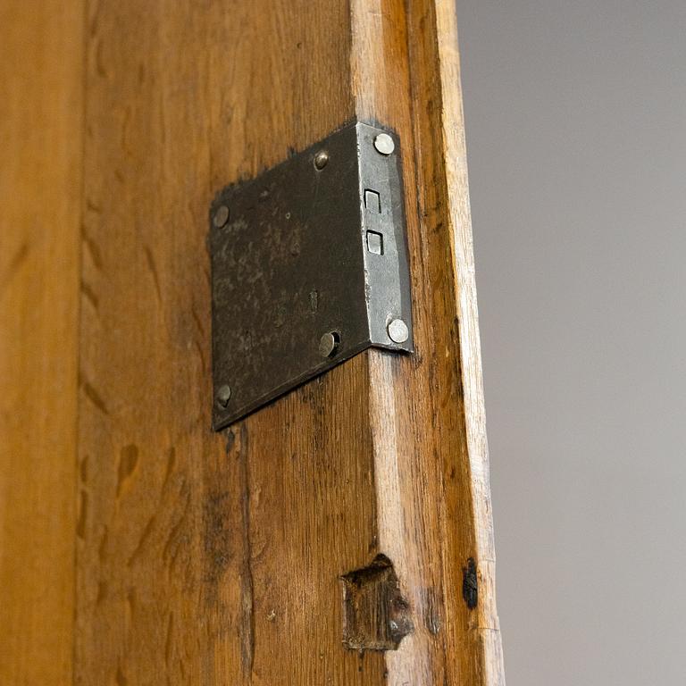 Skåp, senbarock, 1700-talets mitt.