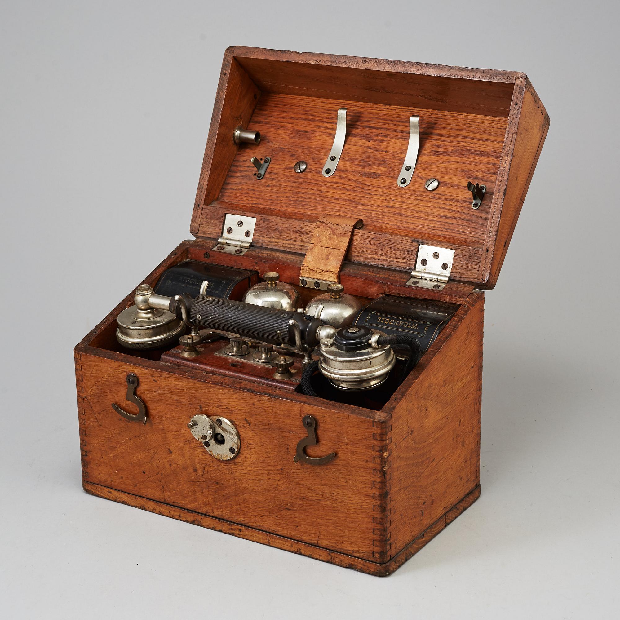 FÄLTTELEFON, 1900-talets början.