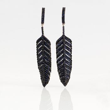 ÖRHÄNGEN, silver och safirer tot ca 9.50 ct.