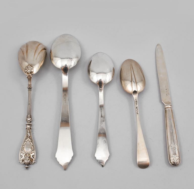 PARTI SILVER, 13 delar, bl a Anders Lundqvist, Stockholm, 1835. Vikt 620 gram.
