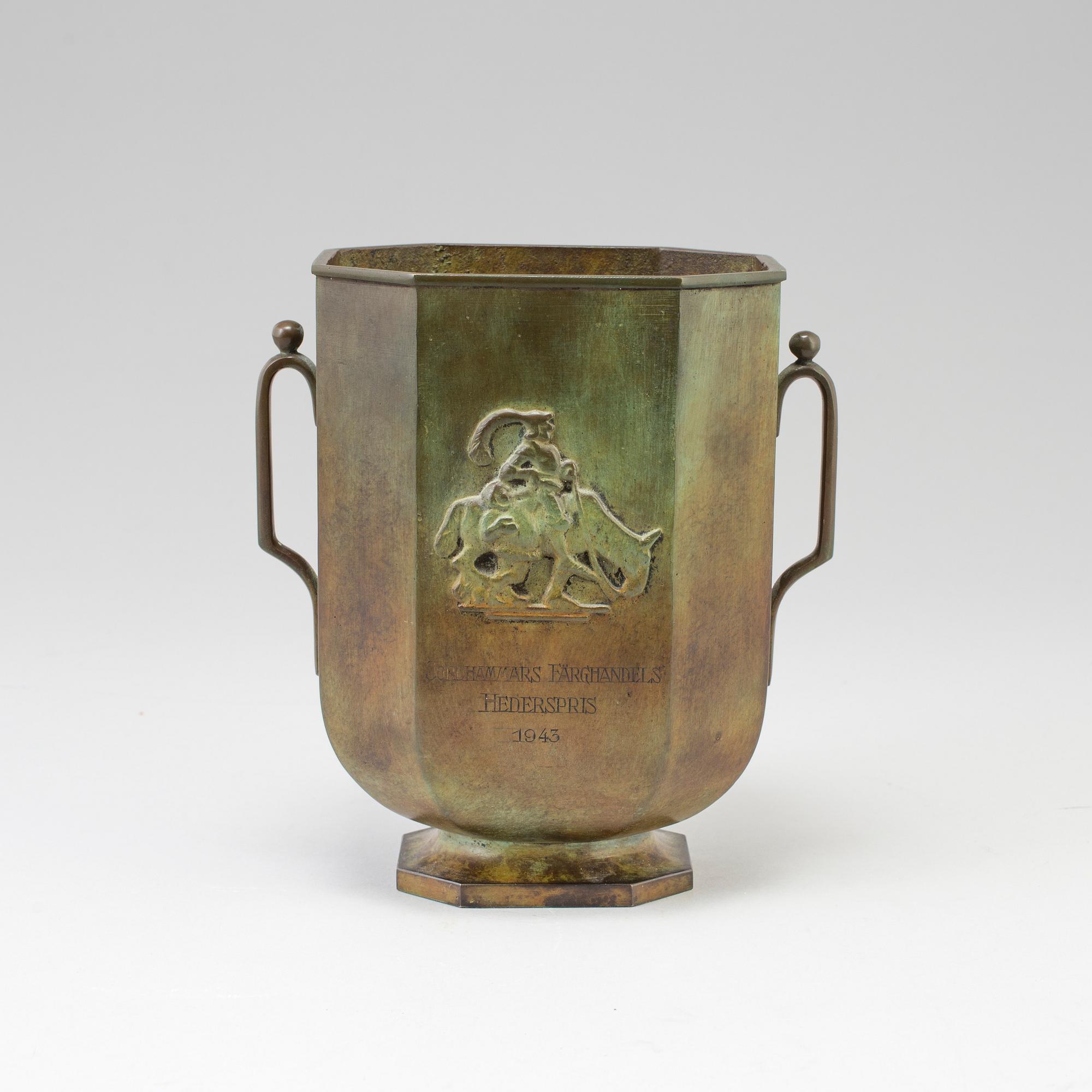 JUST ANDERSEN, vas av brons, GAB, Stockholm. Modellen i produktion omkring 1927-1943.