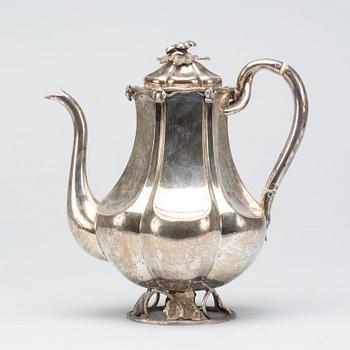 KAFFEKANNA, silver, Gustaf Dahlgren, Stockholm,1854. Vikt ca 922g.