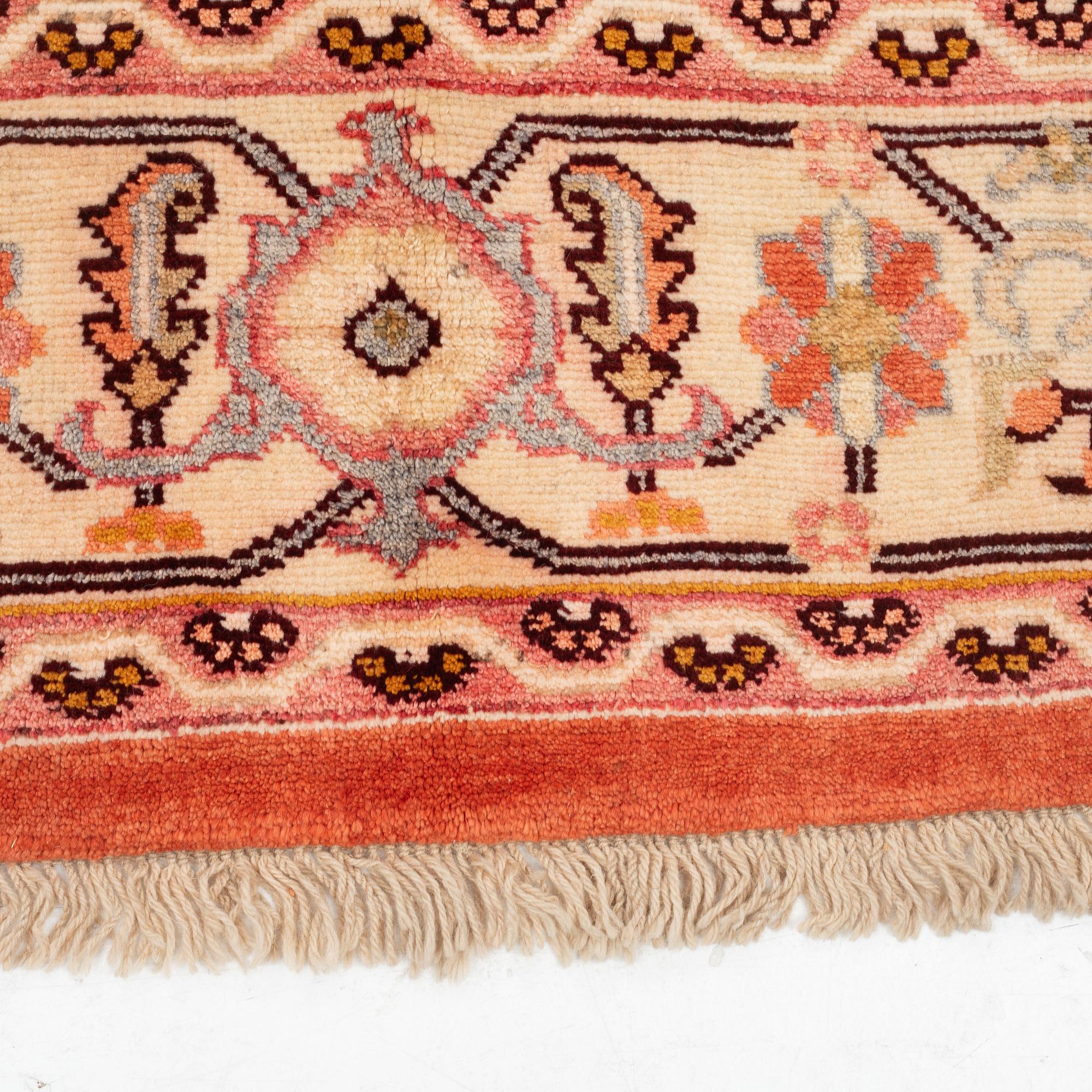 Matta, Västpersisk, Heriz-mönster, ca 432 x 305 cm.