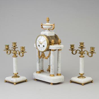 MANTLE PIECE, three parts, Louis XVI-style, France, 20th century.