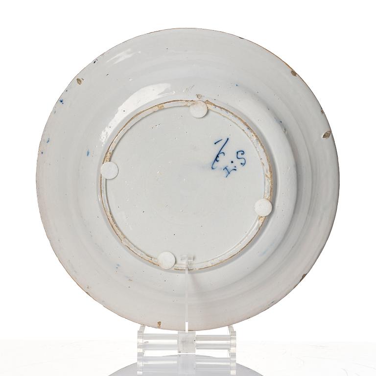 Fat, tre stycken, fajans, troligen Delft, 1800-tal.