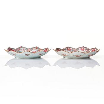 A pair of famille rose dishes, Qing dynasty, Qianlong (1736-95).