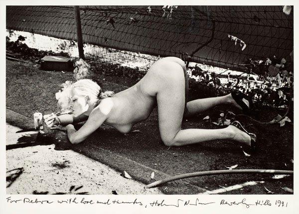 Helmut Newton, "Smoking nude".