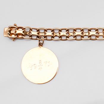 ARMBAND, 18K guld, svenska stämplar, 1968. Vikt ca 15 g.
