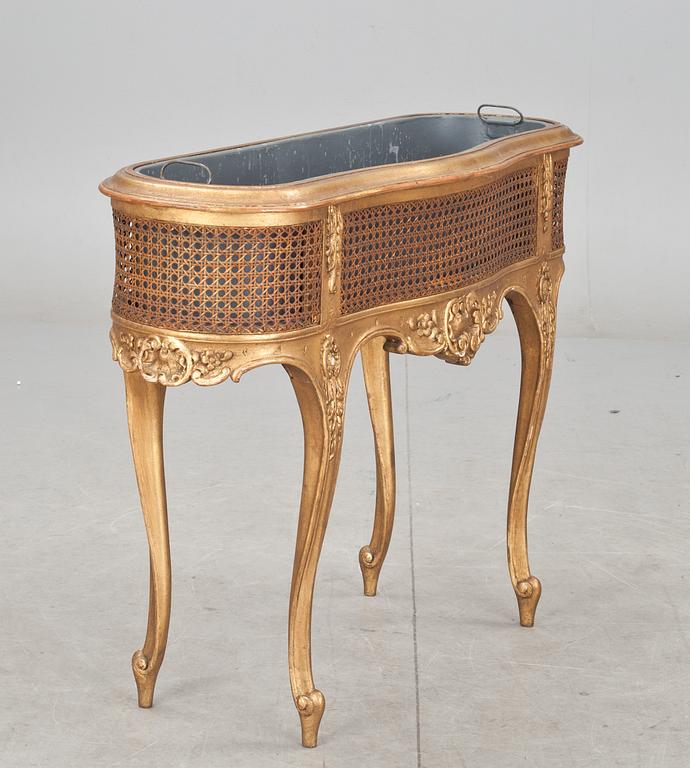 BLOMBORD, Louis XVI-stil. 1900-talets mitt.