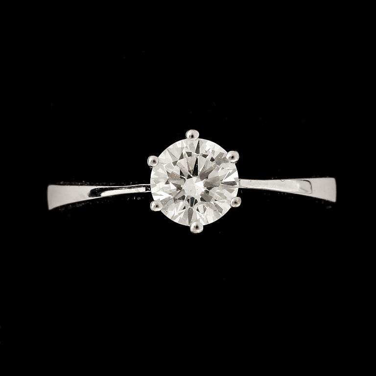 RING, 18k vitguld med briljantslipad diamant ca1,20ct, enligt certifikat. Vikt 7g.