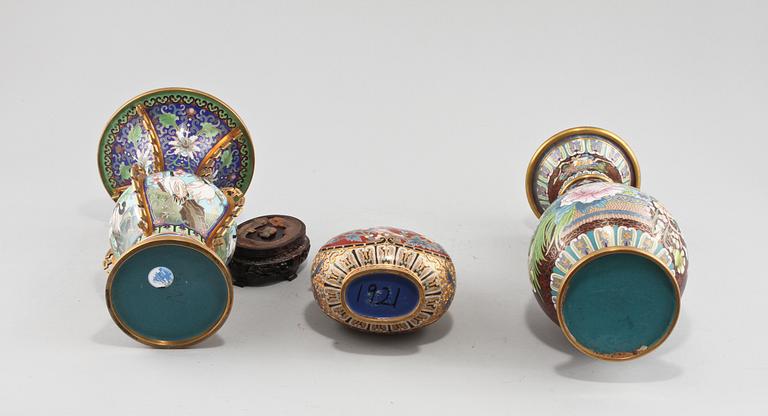 VASER, 3 st, cloisonné, Kina, 1900-tal.