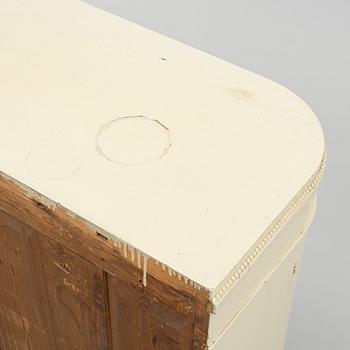 Sideboard, gustaviansk stil, omkring år 1900.