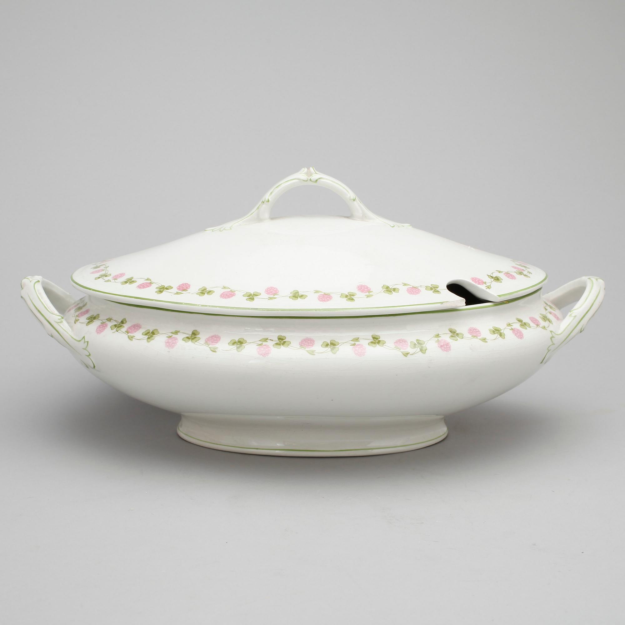 SERVISDELAR, ca 33 delar, porslin, Gunnar Wennerberg, Gustavsberg, 1900-talets första hälft.