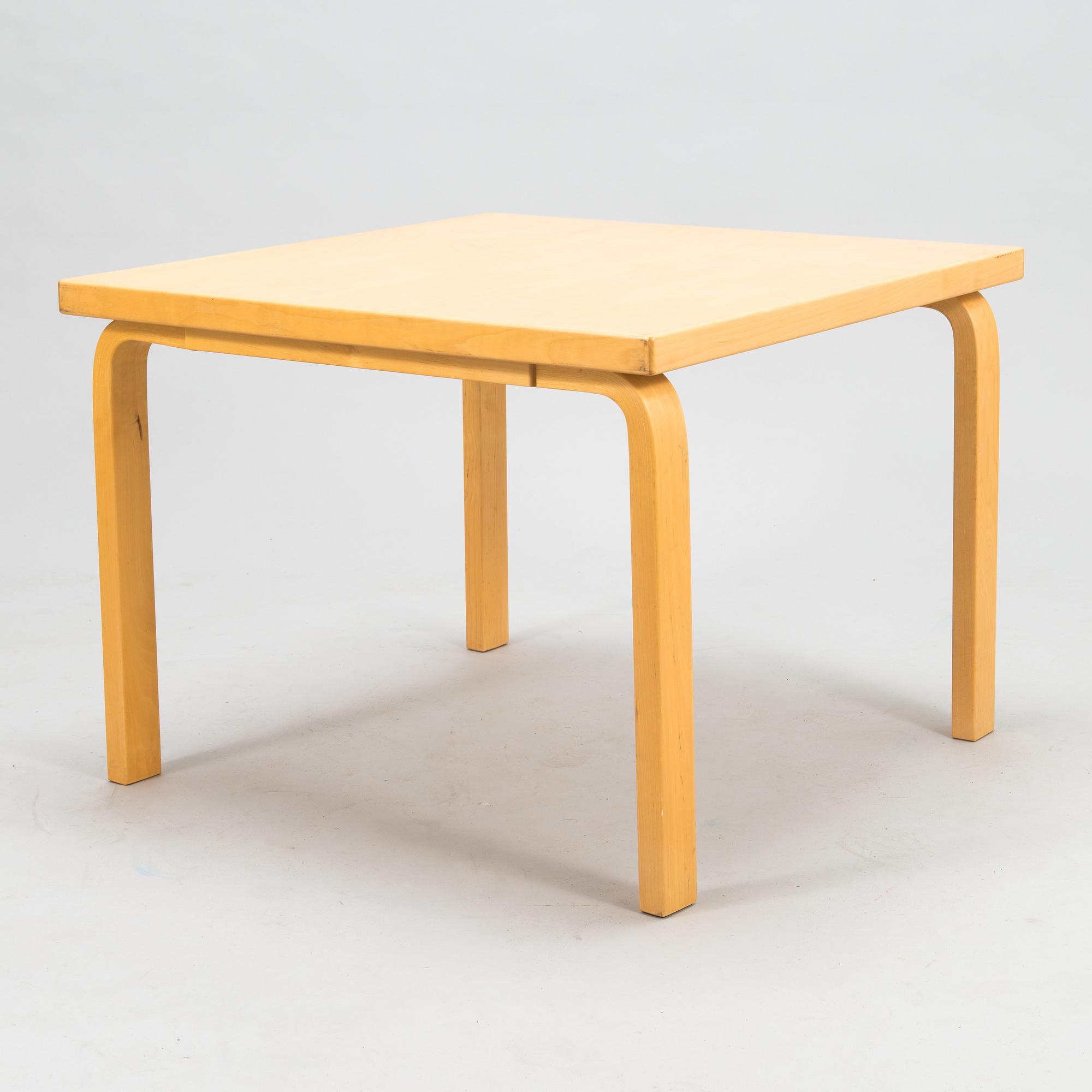ALVAR AALTO. A late 20th century table model 81C for Artek.
