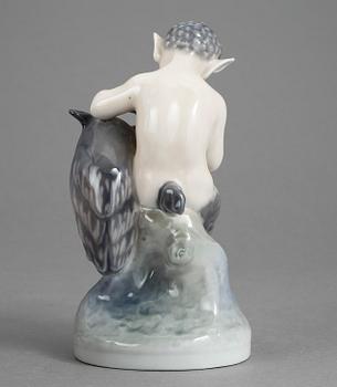 FIGURIN, porslin. Christian Thomsen, Royal Copenhagen.