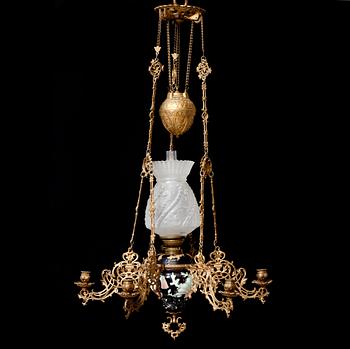 TAKFOTOGENLAMPA, majolika, sekelskiftet 1900.