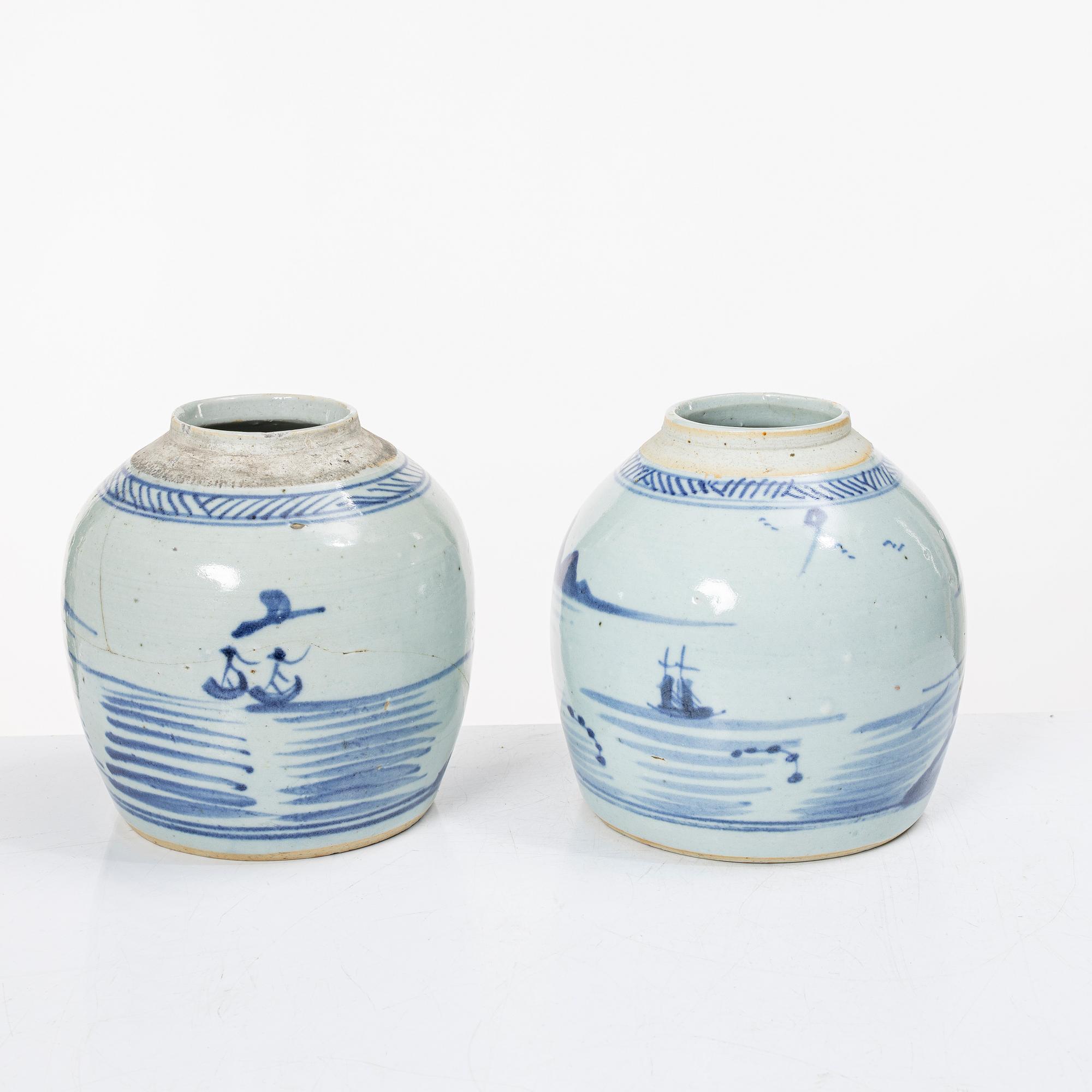 Five porcelain jars, China, Qing dynasty, 19th century.