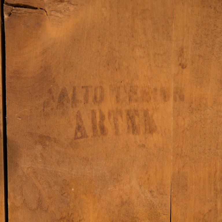 Alvar Aalto, pöytä "73" ja tuoleja, 4 kpl, malli 69, O.Y. Huonekalu-ja Rakennustyötehdas A.B. 1940-luku.