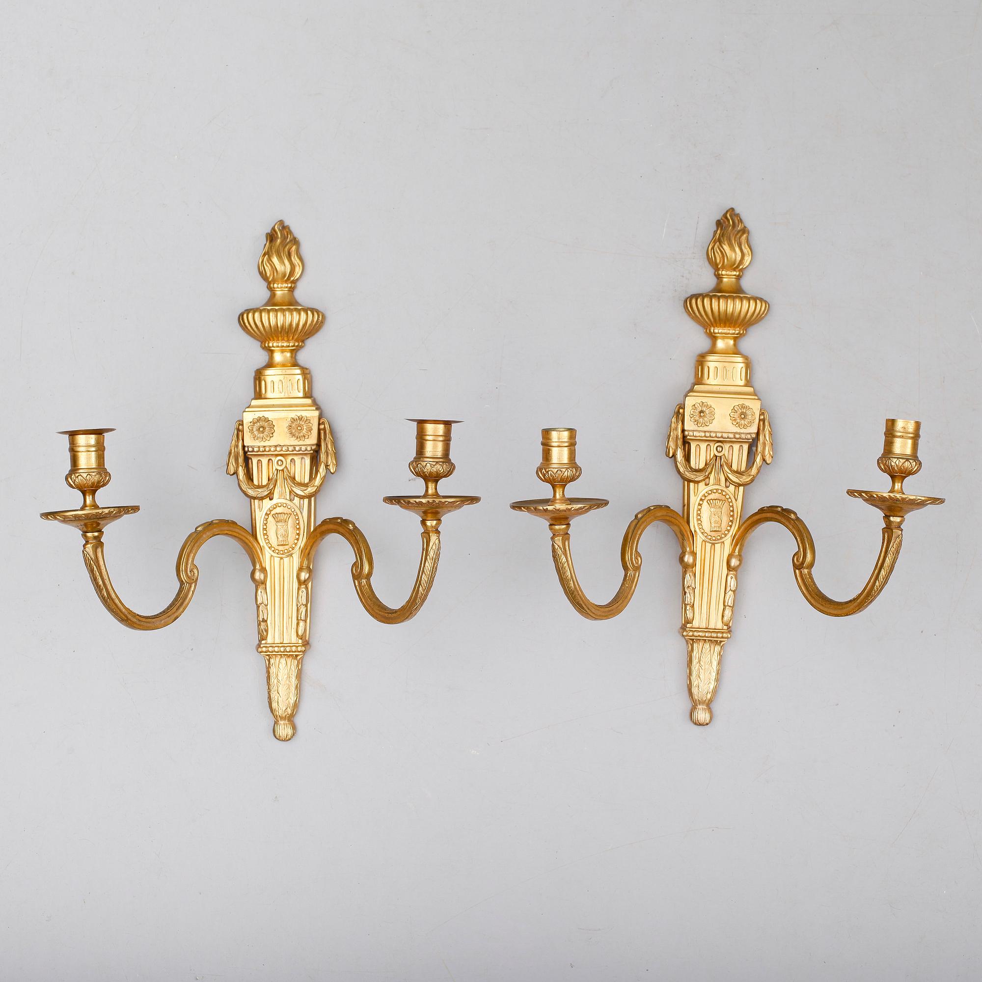 VÄGGAPPLIQUER, 1 par, brons, gustaviansk stil, 1900-talets första hälft.