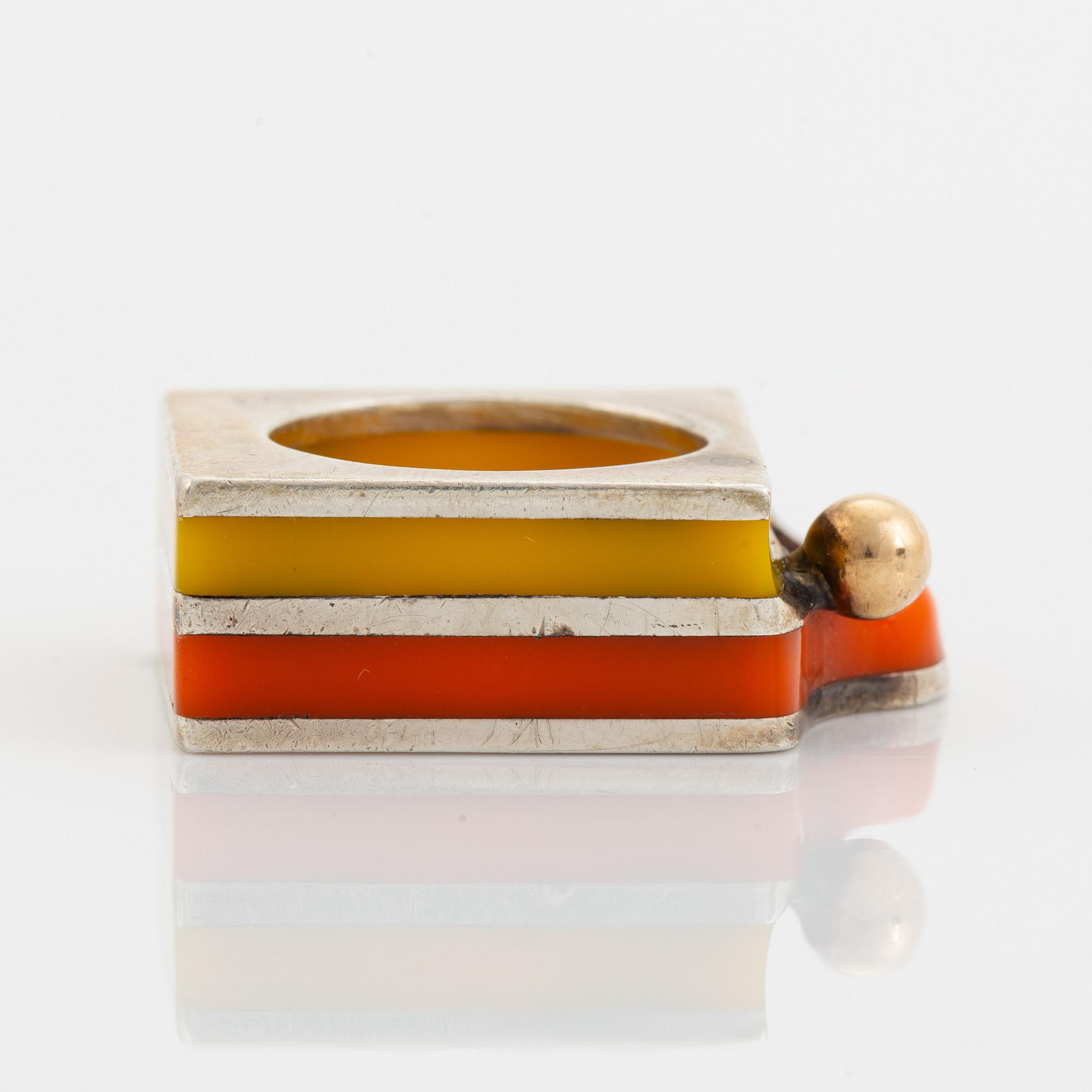 Ring, Bengt Bellander, silver och plast.