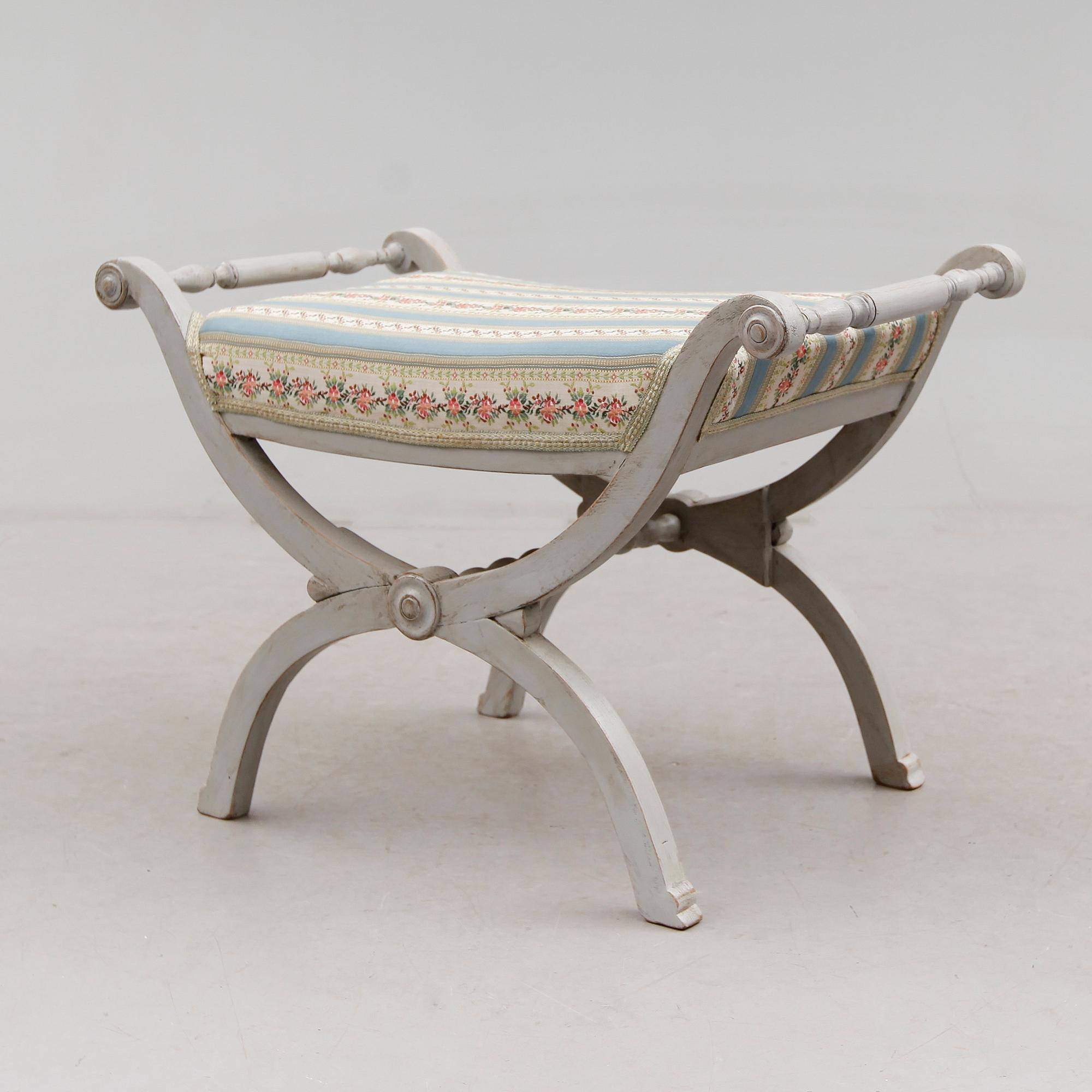 TABURETT, 1800-talets mitt.