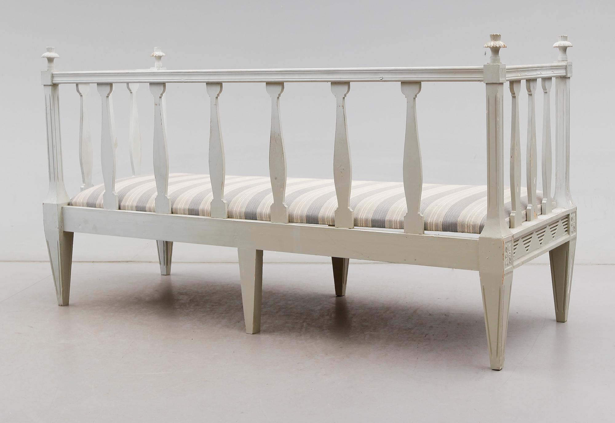 SOFFA, gustaviansk stil, 1900-talets första hälft.