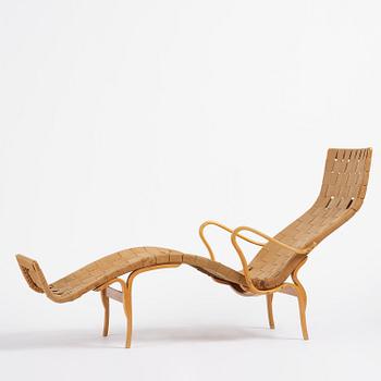 Bruno Mathsson, a "Pernilla 3" lounge chair, Firma Karl Mathsson, Värnamo, 1940s.