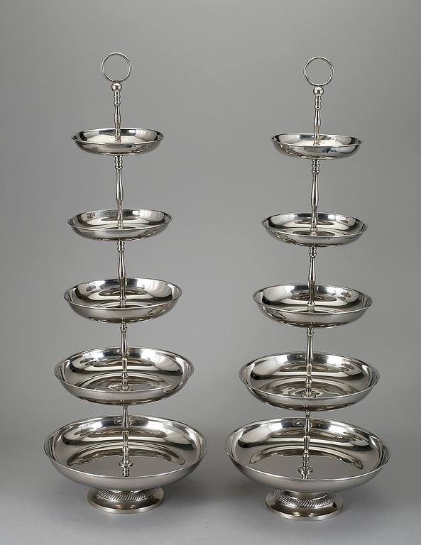 ETAGERER, ett par, 2000-tal.