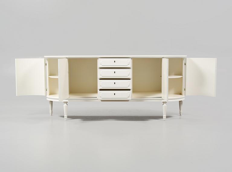 SIDEBOARD, gustaviansk stil, 1900-talets andra hälft.