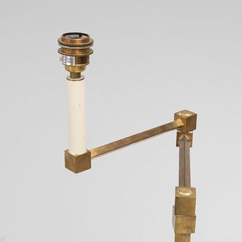 Floor lamp, contemporary.
