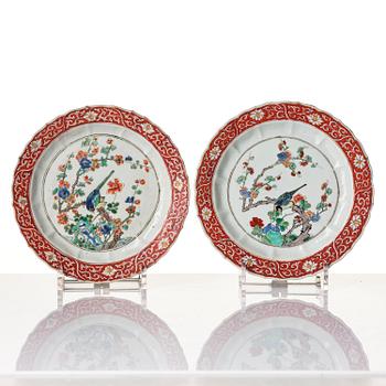 Fat, ett par, porslin. Qingdynastin, Kangxi (1662-1722).