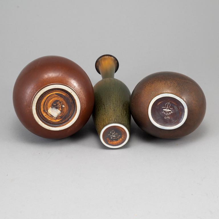 GUNNAR NYLUND, a set of 3 stoneware vases, Rörstrand, Sweden, mid 20th century.