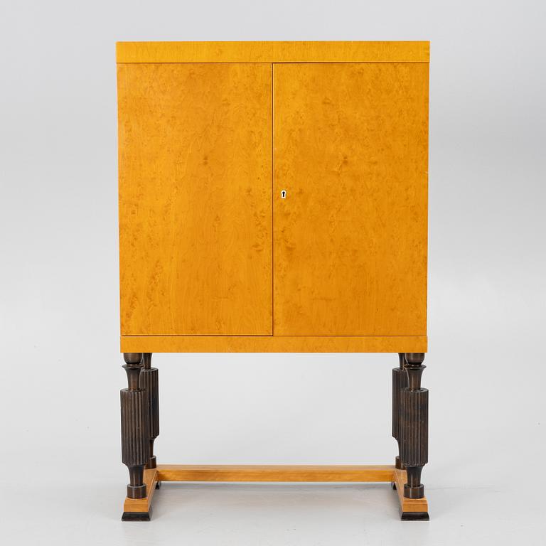 A cabinet, Swedish Grace, first half of the 20th century.