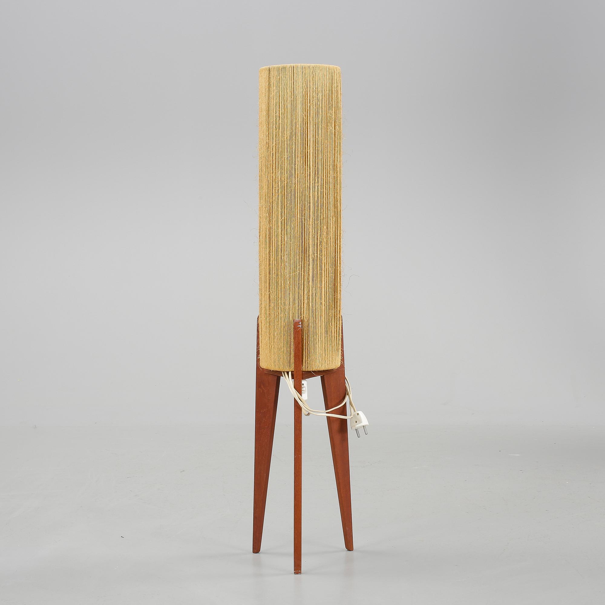 GOLVLAMPA, 1900-tal.