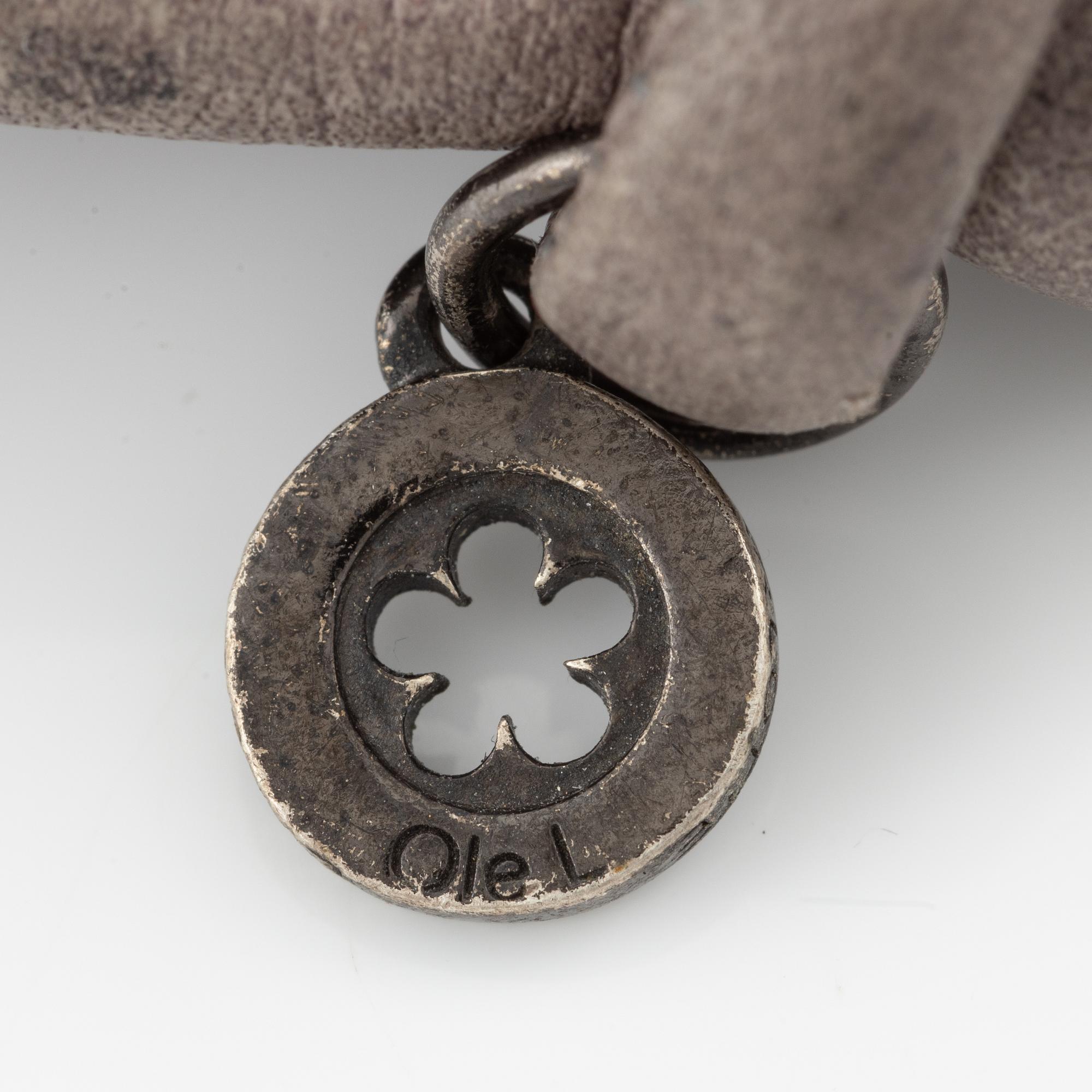 Ole Lyynggard, Charlotte Lynggaard, armband, lädderrem med berlocker, "sweet drops",.