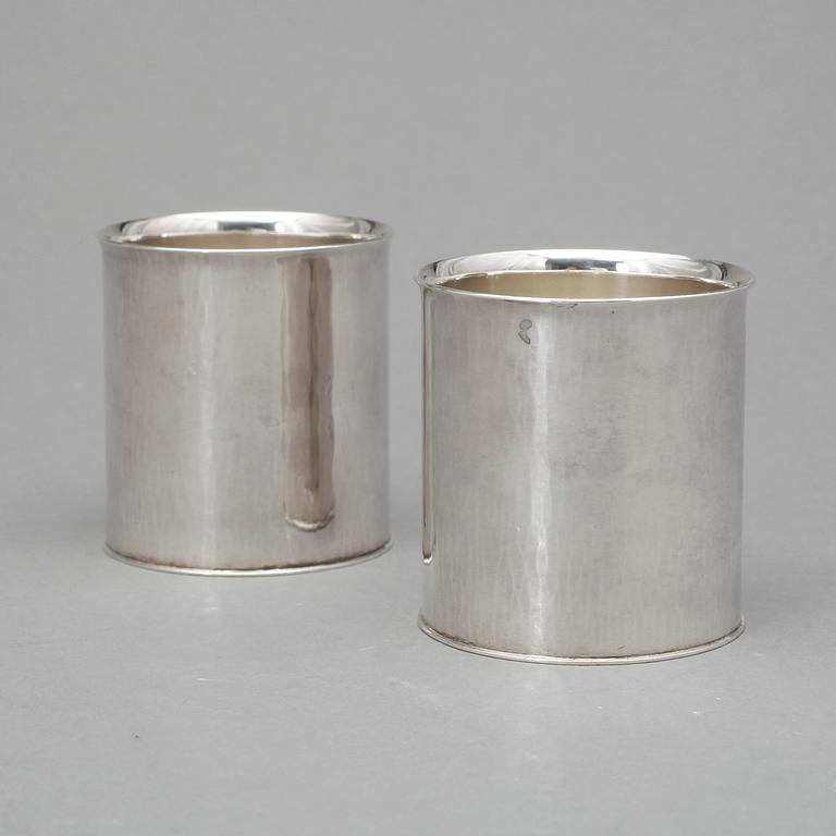 BÄGARE, ett par, sterlingsilver, Sigurd Persson, Stockholm, 1968. Vikt ca 252g.