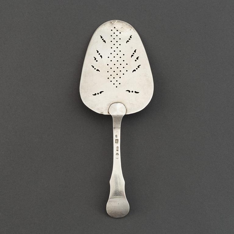 A Danish silver Rococo sandwich-/Fish-spade, mark of Jacob Moinichen, Copenhagen 1776.