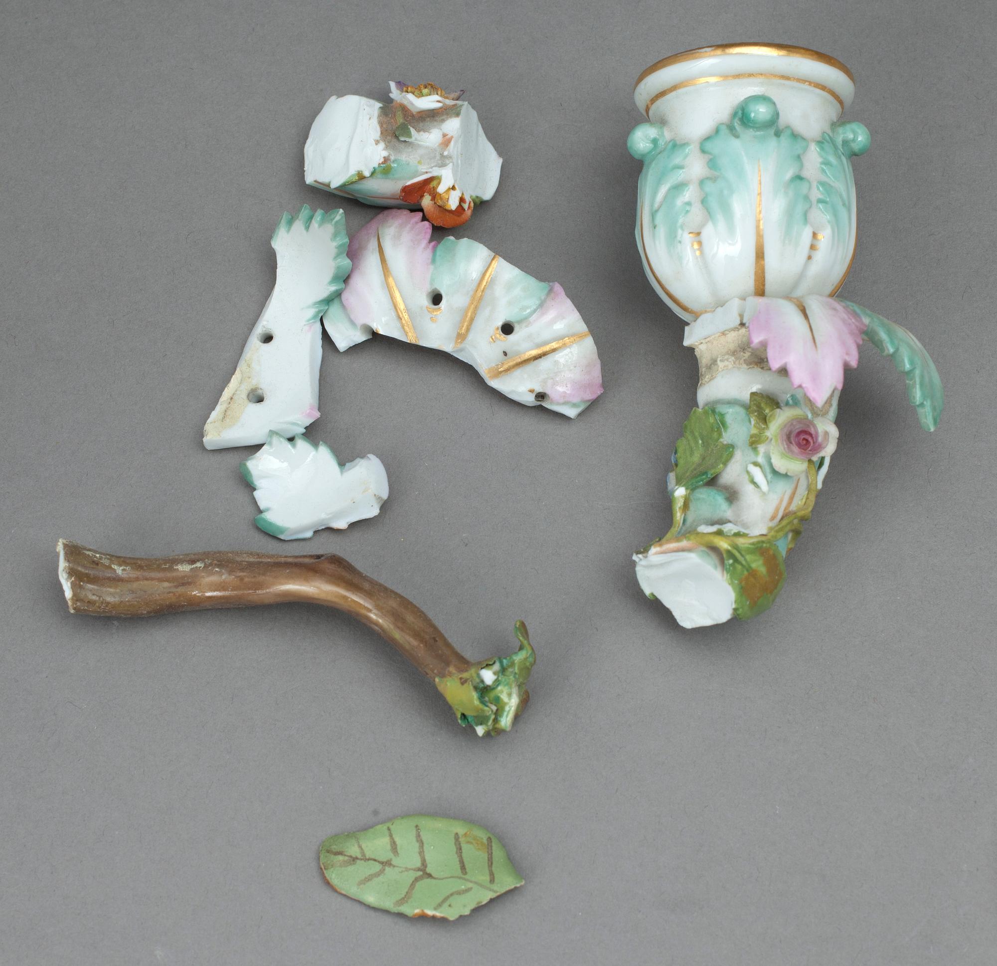 KANDELABRAR, två stycken, porslin, Meissen, sannolikt sent 1800-tal.